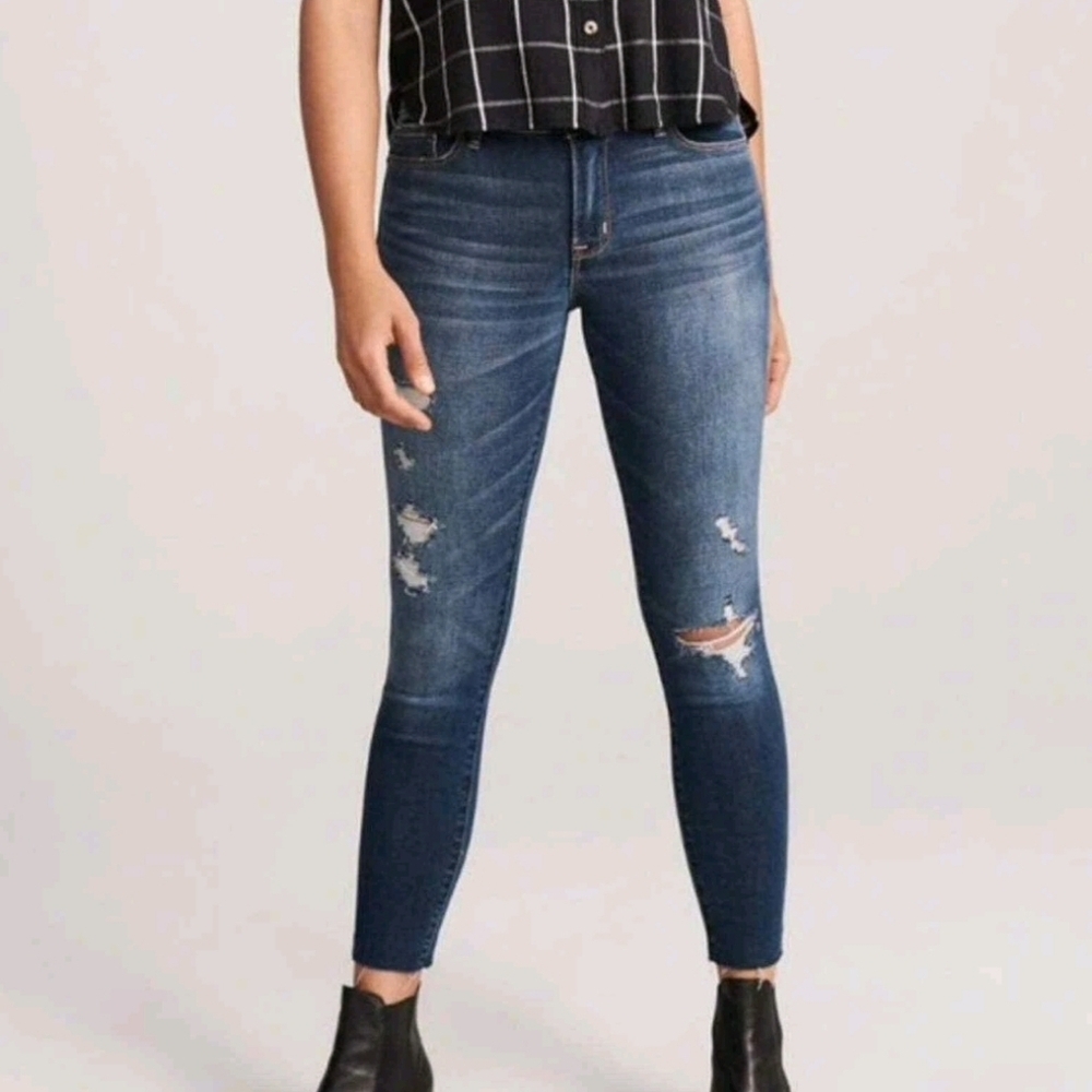 Abercrombie & Fitch Harper Ankle Distressed Raw Hem Jeans Pants